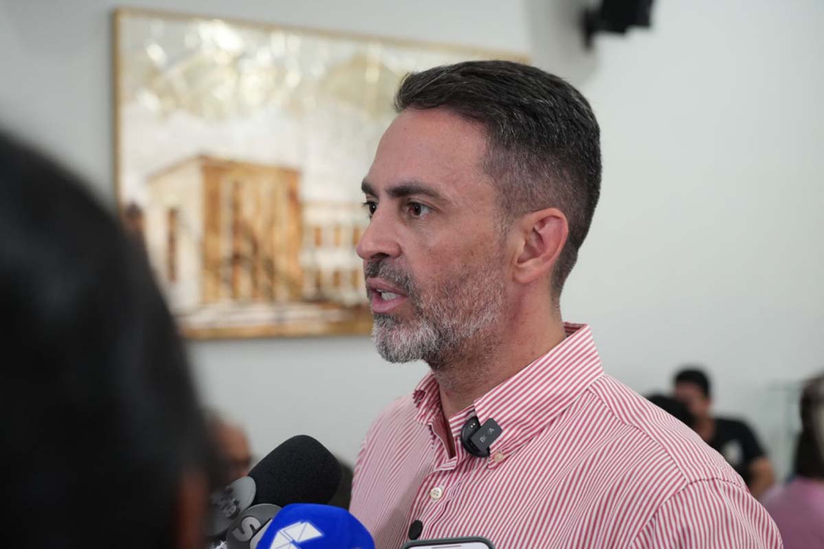 Fake news em licenciamento pode gerar crime; informações falsas anulam licenças e geram penalidades legais