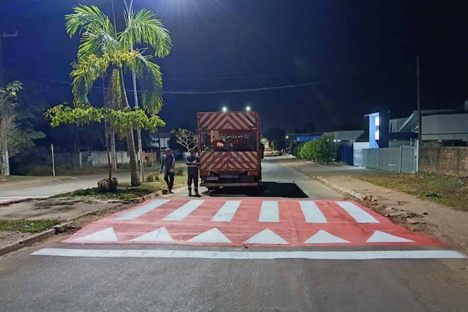 AMT revitaliza sinalização de trânsito para reduzir acidentes em Ji-Paraná