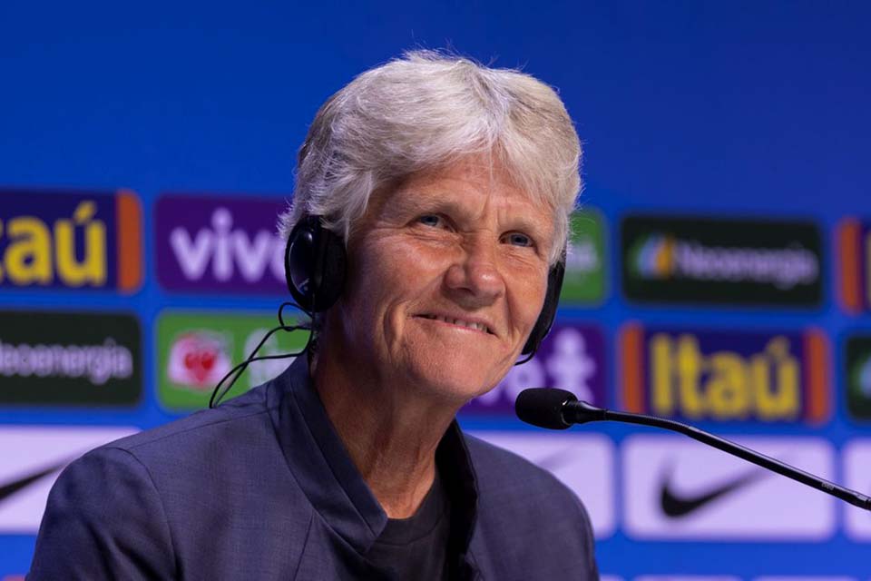 CBF inicia reformulação na seleção feminina e demite Pia Sundhag