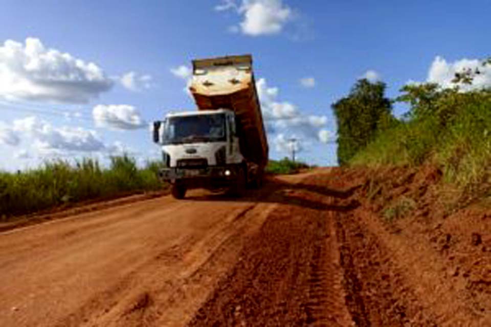 Secretaria municipal de obras e serviços públicos recupera linha 172 Norte