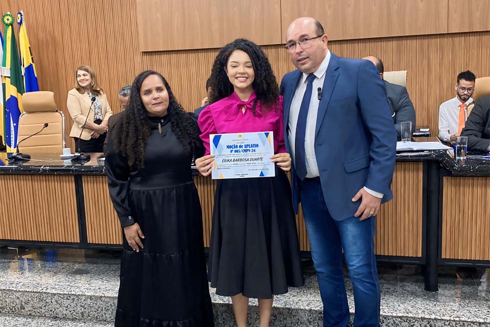 Homenagem: Vereador Edwilson Negreiros destaca contribuição de Érika Barbosa à música gospel e à fé cristã