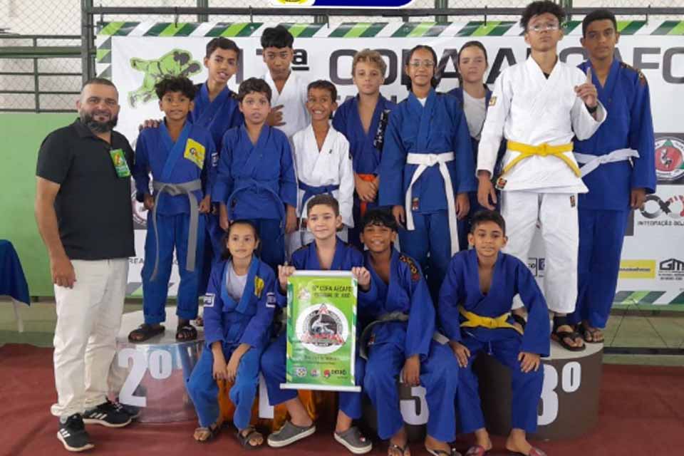 Atletas de Pimenta Bueno brilham no 17º campeonato de Judô em Alta Floresta