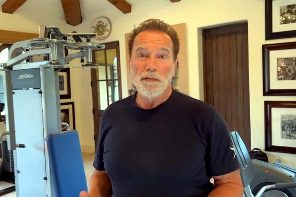 Com problema cardíaco, Arnold Schwarzenegger coloca marca-passo: 'Um pouco mais máquina'