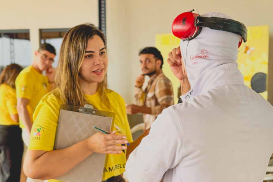 CAPS realiza ação de saúde levando acolhimento e cuidado aos trabalhadores da indústria