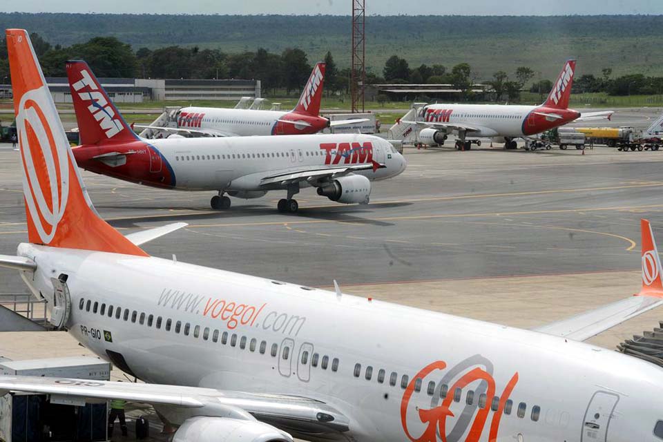 Mais de 700 mil pessoas devem movimentar os aeroportos no feriado 