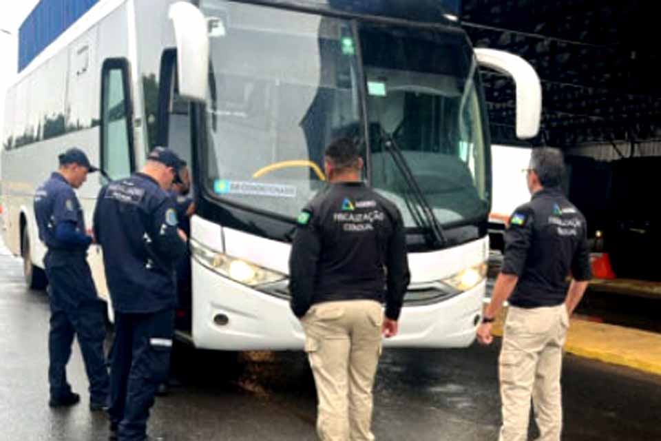 Governo realiza “Operação Rota Segura” para fiscalização no transporte de passageiros, em Vilhena