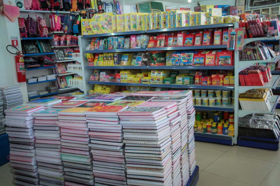 Consumidores devem ficar atentos à lista de material escolar, orienta Procon Rondônia