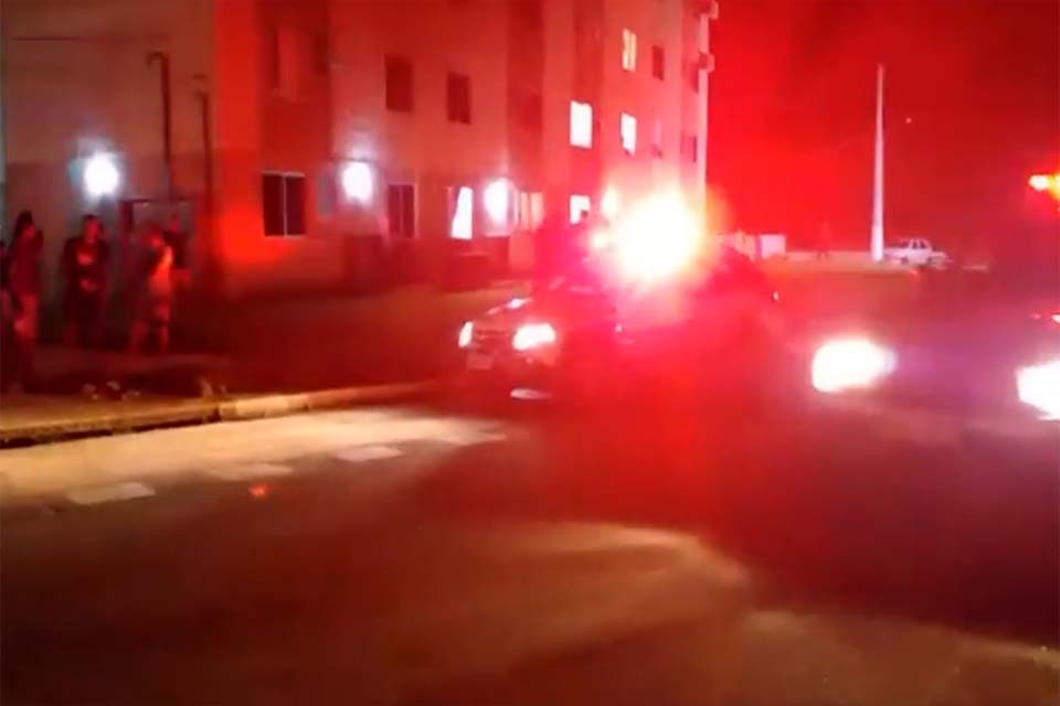 Bandidos armados invadem UPA leste e roubam arma de vigilante