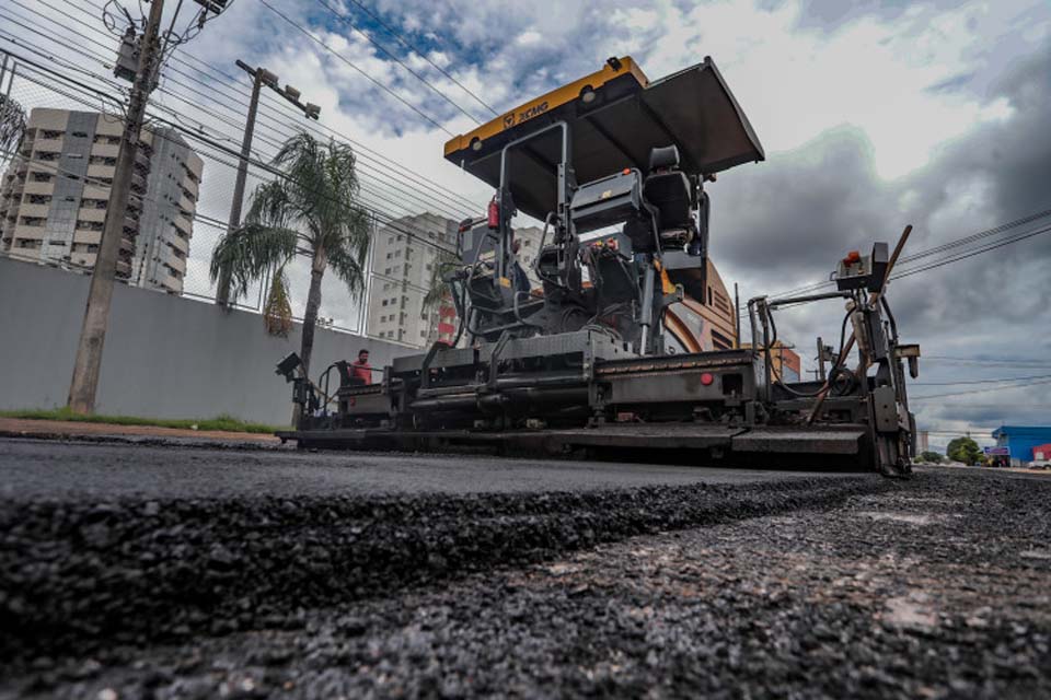 Obras de infraestrutura ocorrem em 14 bairros de Porto Velho; ações contam com dez frentes de serviços 