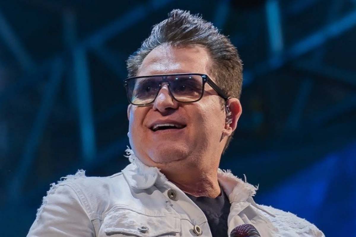 Marrone surpreende fãs durante show: 