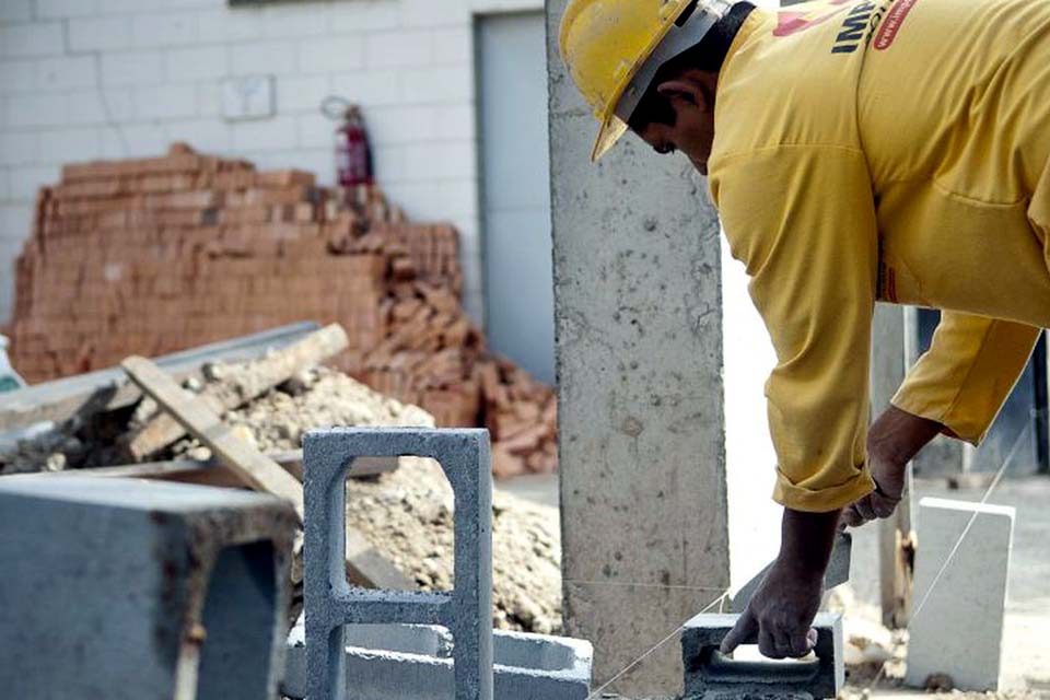 Ipea: Emprego deve se recuperar só após retorno da atividade econômica