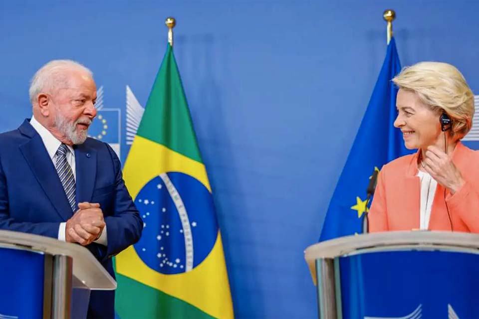 Lula conversa com presidente da Comissão Europeia sobre acordo com Mercosul