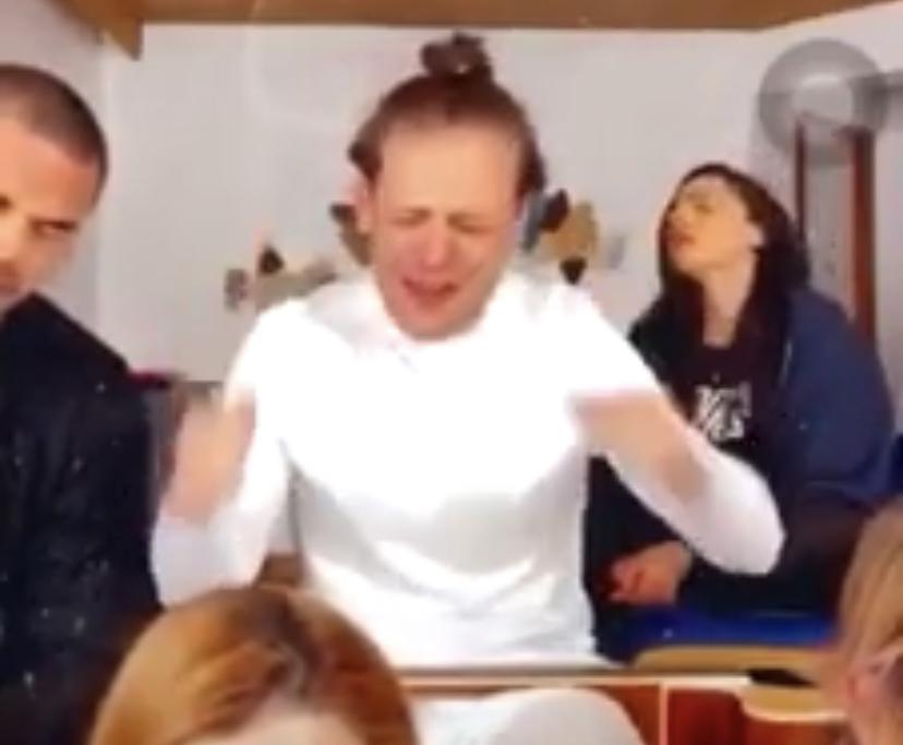 VÍDEO - Saulo Poncio faz oração fervorosa contra o coronavírus e viraliza