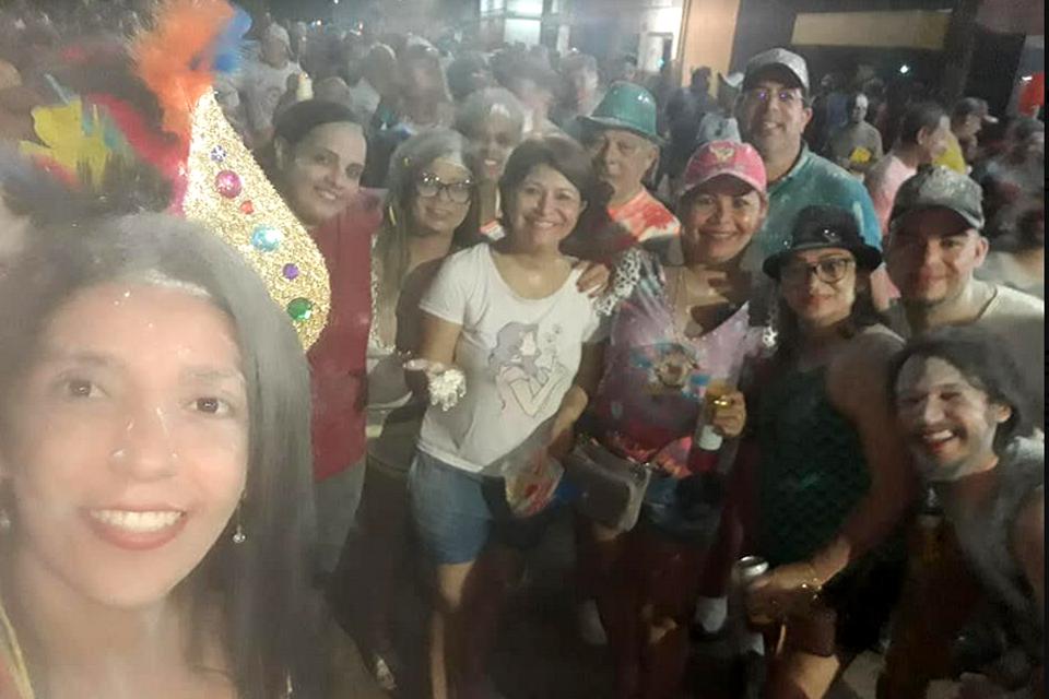 Mistura Fina arrasta multidão em seu trigésimo sexto desfile