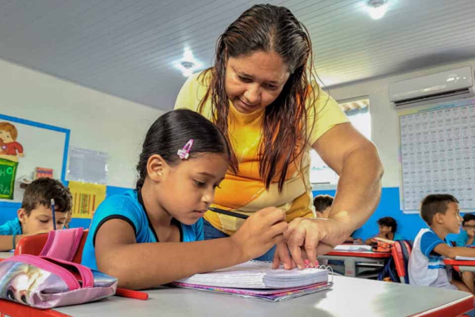 Dia dos Professores: Histórias de dedicação e amor pela educação