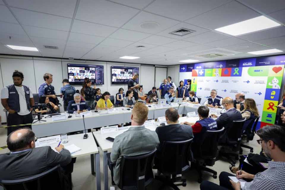 Governo do Brasil oficializa a Sala de Situação Nacional para monitorar intoxicações por metanol e amplia estoques de antídotos no SUS