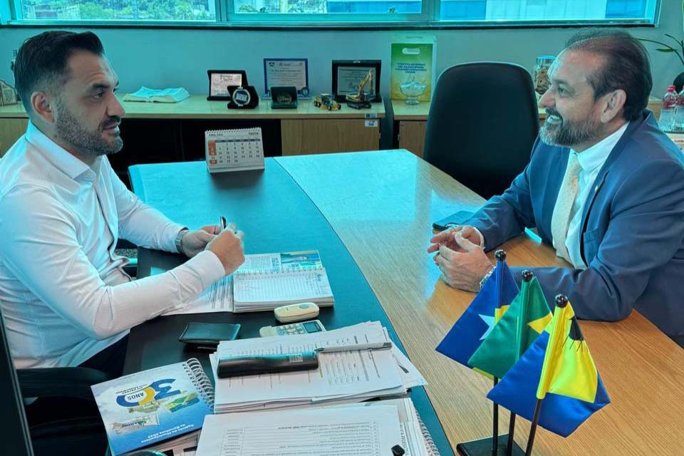 Laerte Gomes solicita pavimentação asfáltica de rodovias que ligam Vale do Paraíso a distritos da região