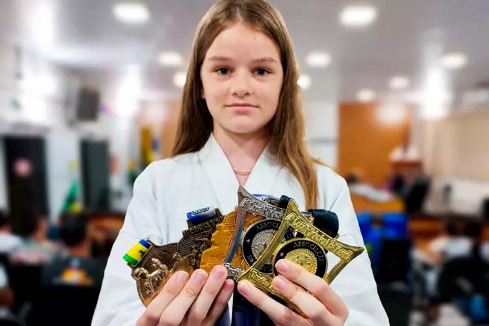 Atleta de Espigão do Oeste termina seu primeiro ano de competições no karatê, com ouro em todas etapas no estado de Rondônia