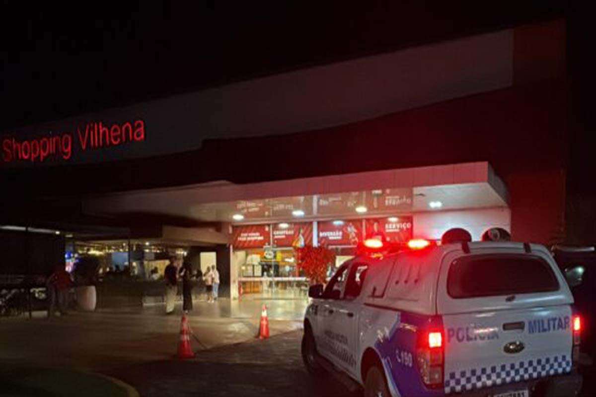 Jovem é atacado a facadas próximo ao shopping em Vilhena