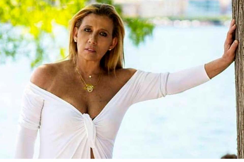 Rita Cadillac revela que recebeu auxílio emergencial: “Veio em boa hora”