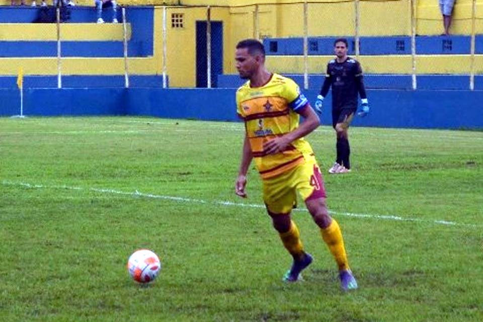 Ji-Paraná acerta com o zagueiro Preto Silva