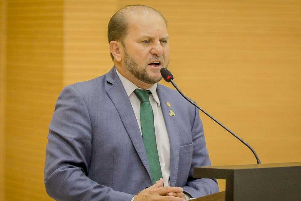 Proposta do deputado Cirone Deiró cria Programa de Alfabetização na Idade Certa