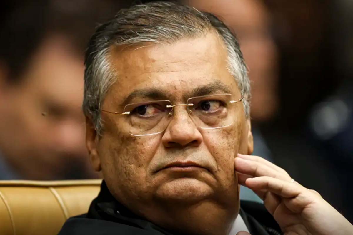 Dino proíbe saques em espécie de emendas parlamentares