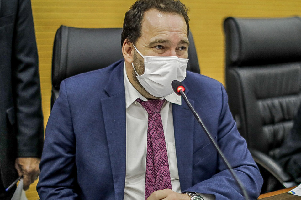 Presidente Alex Redano prestigia posse do novo procurador geral de justiça do Ministério Público