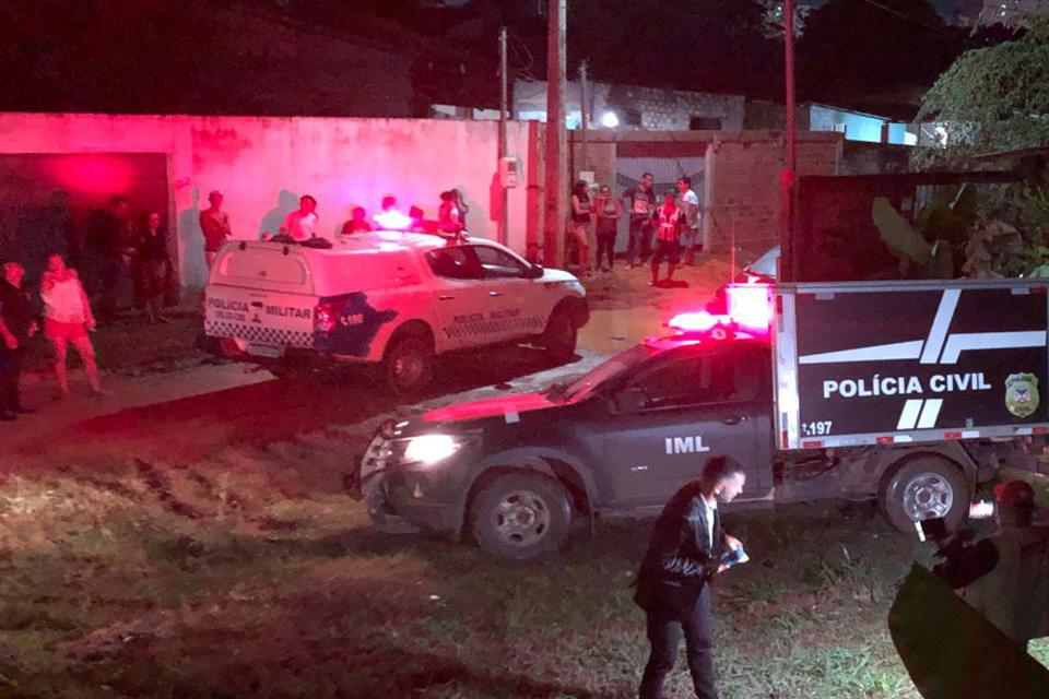 Homem é executado com tiros na cabeça após ter casa invadida por dupla
