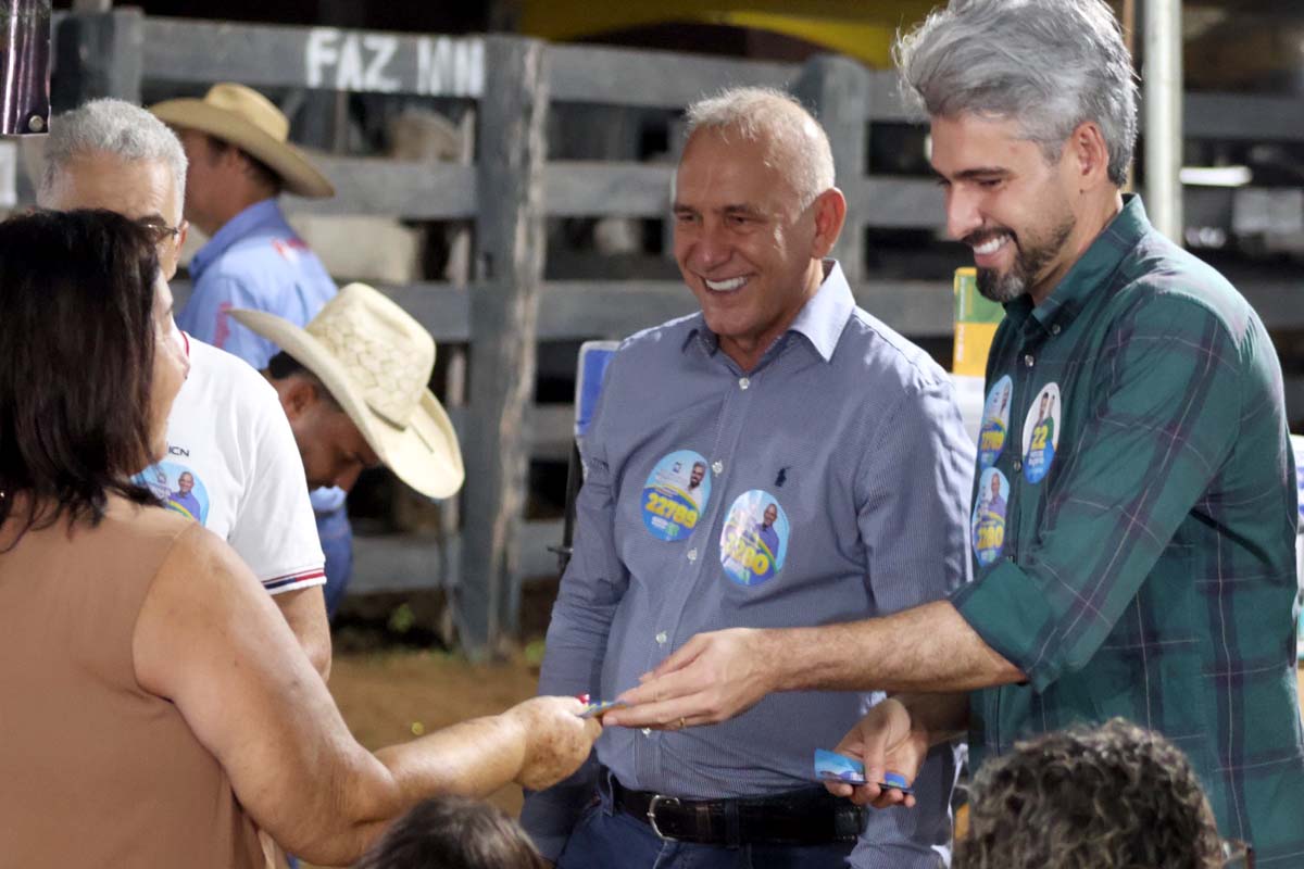 Ezequiel Neiva e Wiveslando Neiva prestigiam Festa do Leite e destacam força dos produtores de Nova Mamoré