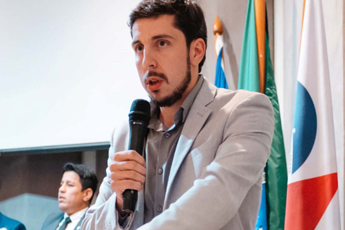 Pedro Abib assina Pacto em Defesa da Democracia e Combate à Desinformação nas Eleições 2026