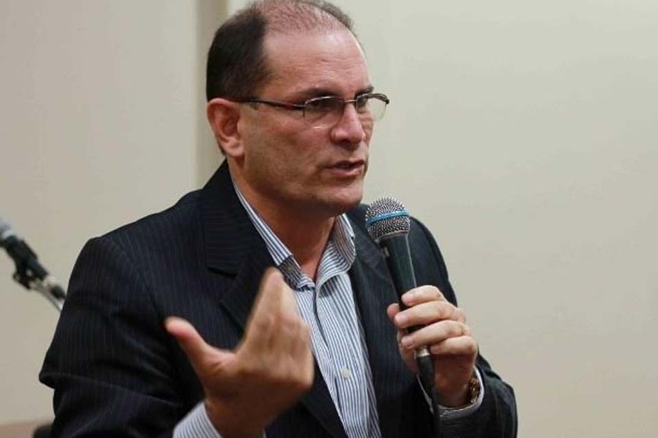 É hoje: Leandro Karnal, Diogo Almeida e Daniel Pereira palestram no Fórum Municipal de Educação