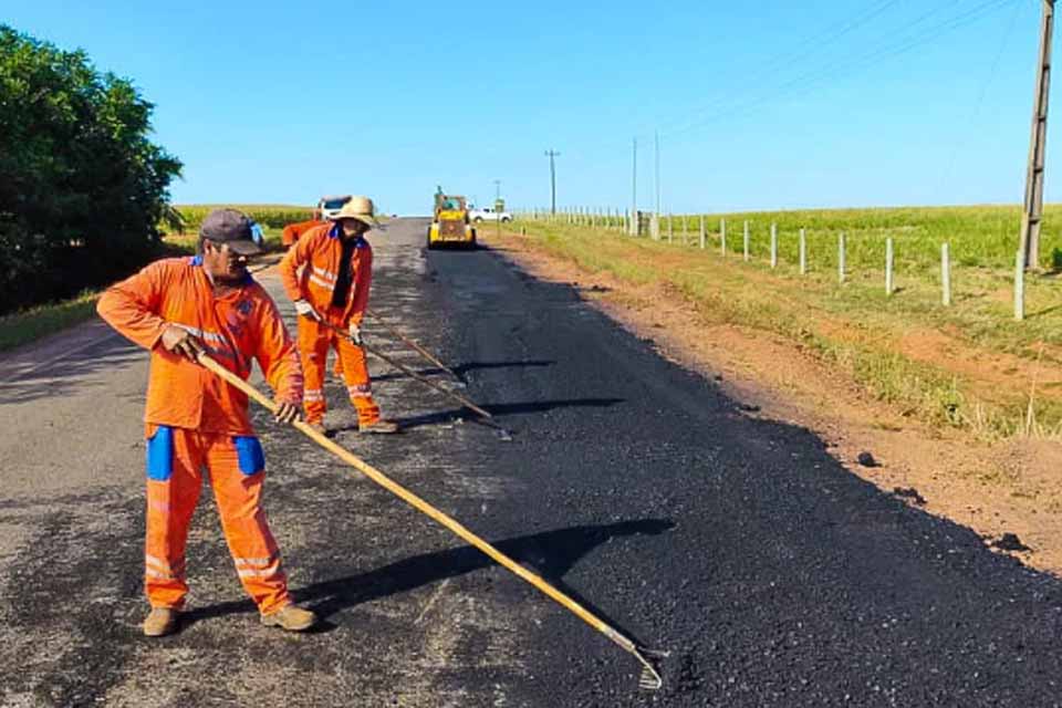 Rodovia-370 passa por infraestrutura asfáltica saindo de Pimenteiras do Oeste e chegando a Corumbiara