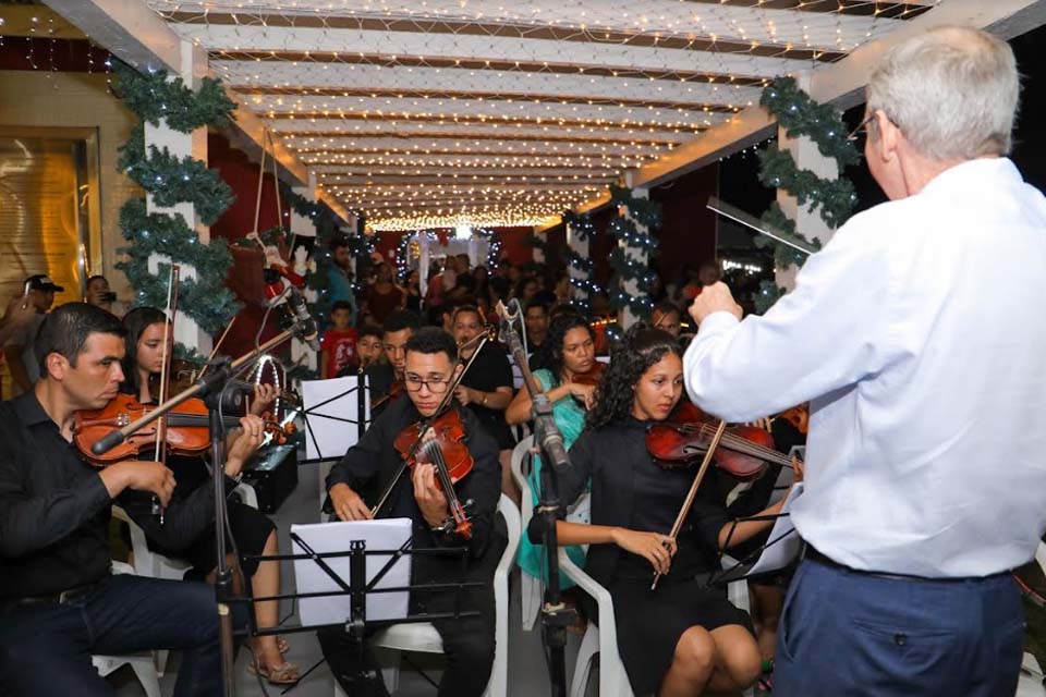 Atrações Natalinas: Casa do Papai Noel e Femarte são opções de lazer no município de Ji-Paraná