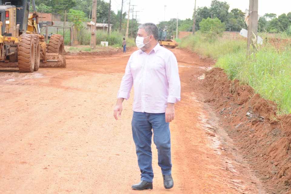Vereador Fogaça destaca pedido da Comissão de Obras para recuperação da avenida Calama