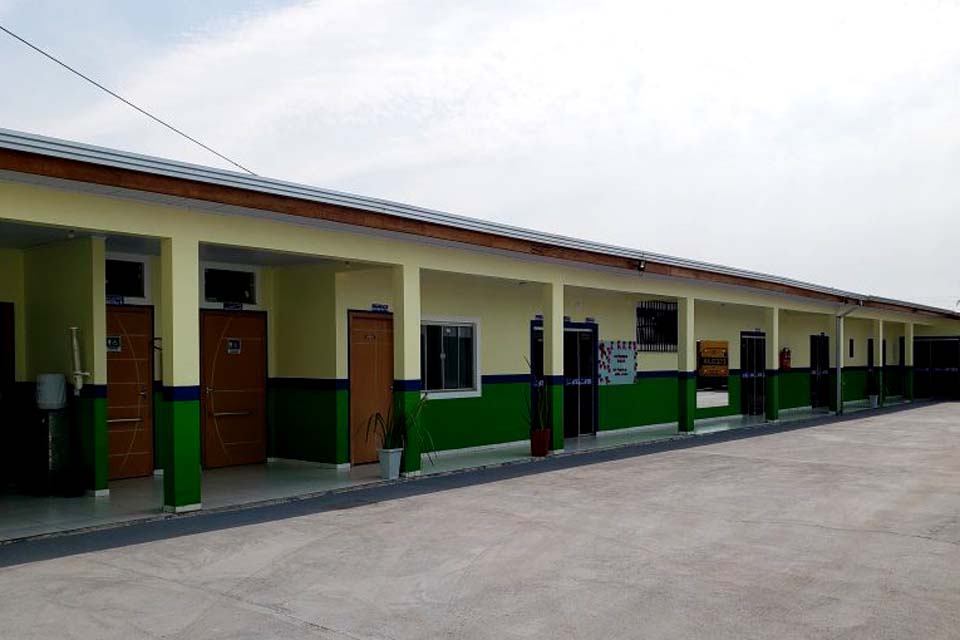 Governo entrega investimentos a escolas estaduais e amplia a Coordenadoria Regional de Ensino 