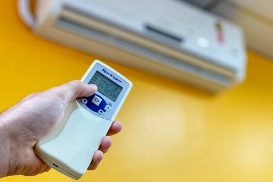 Com calor intenso em Rondônia, Energisa orienta consumidores sobre como economizar na conta de luz