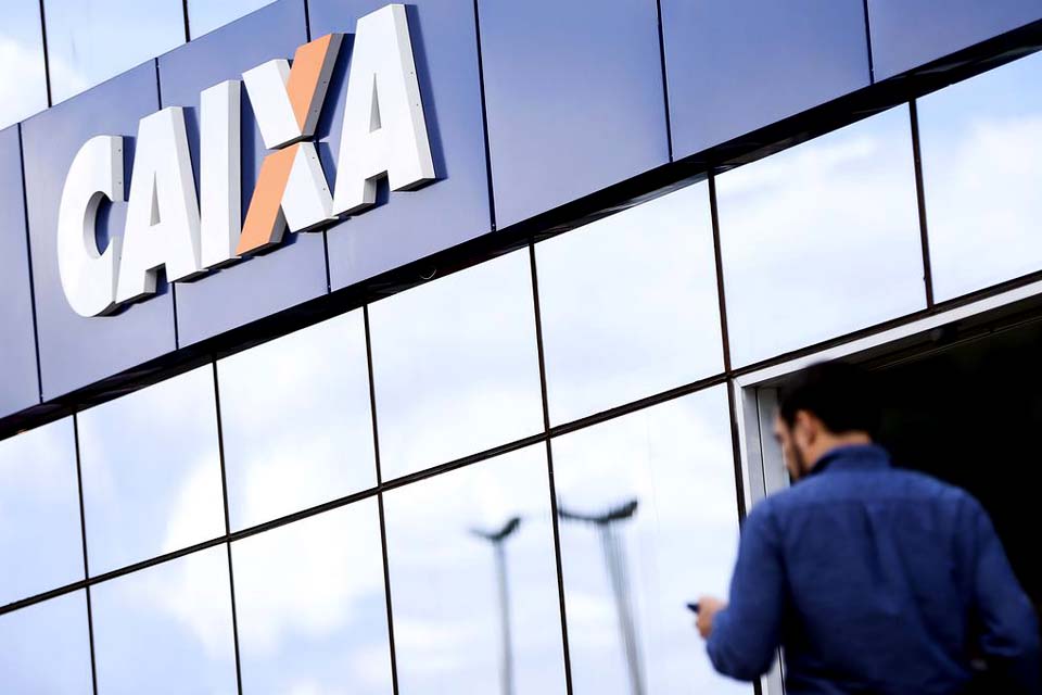 E-mail para auxílio emergencial só pode ser corrigido nas agências