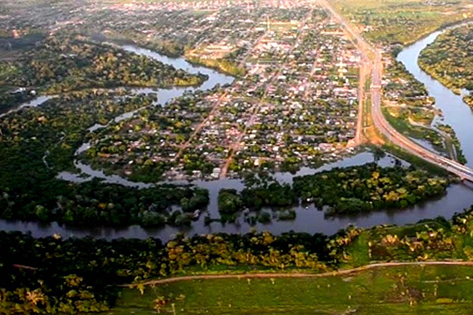 ‘Estamos passando o pior momento da Covid-19 desde o início da pandemia’, afirma Prefeito 