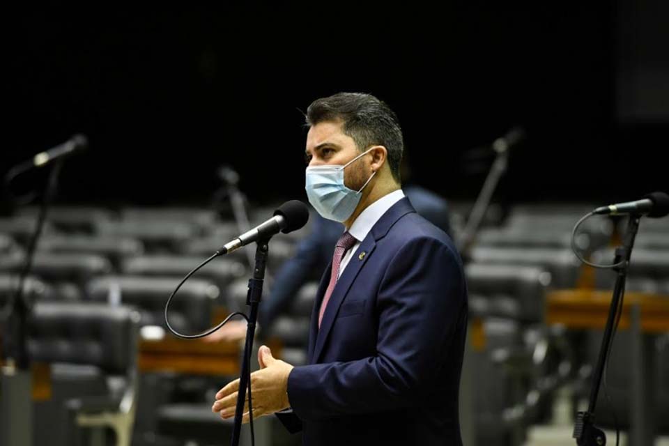 Projeto de Lei permite a transposição para os quadros da União de professores leigos do ex-território de Rondônia