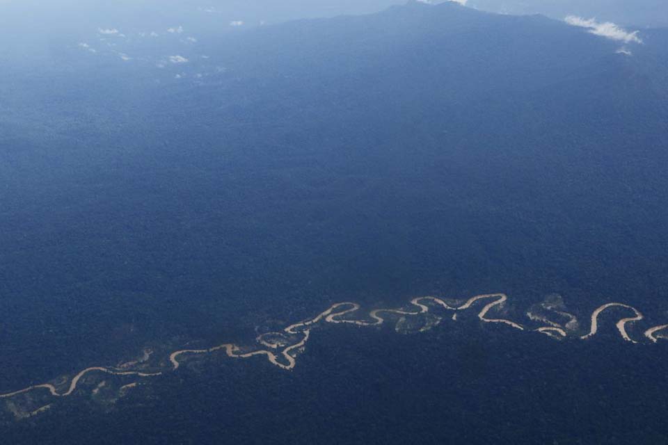 Garimpo amplia conflitos entre povos yanomami