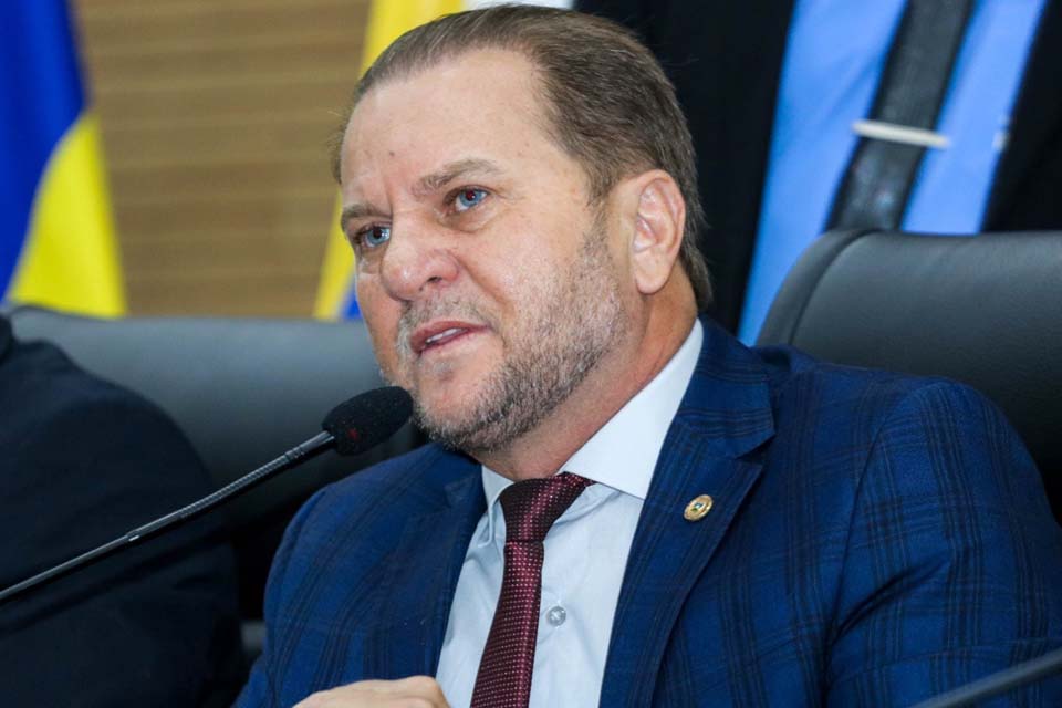 Deputado Estadual Cirone Deiró busca recursos para escolas afetadas pelas chuvas