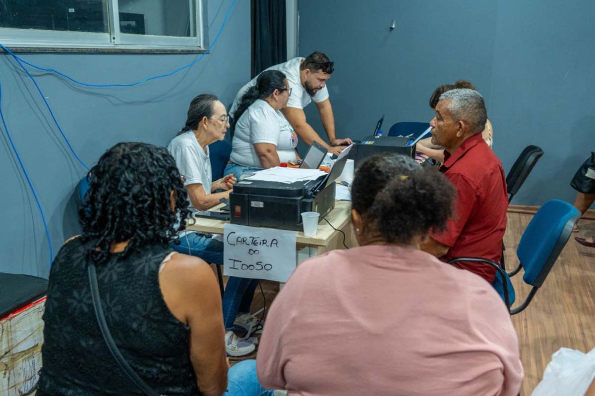 Prefeitura leva serviços essenciais na zona Leste de PVH