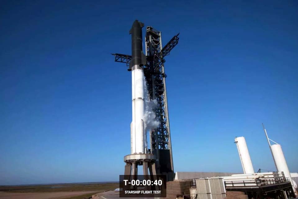 SpaceX adia lançamento da Starship com o foguete Super Heavy