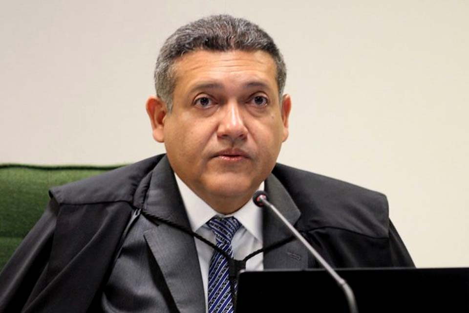 Ministro mantém liberação de consignados a beneficiários de programas