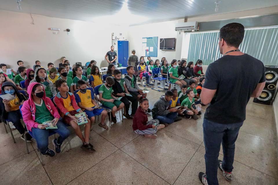 Palestras sobre cuidados com animais encerra campanha Setembro Pet 