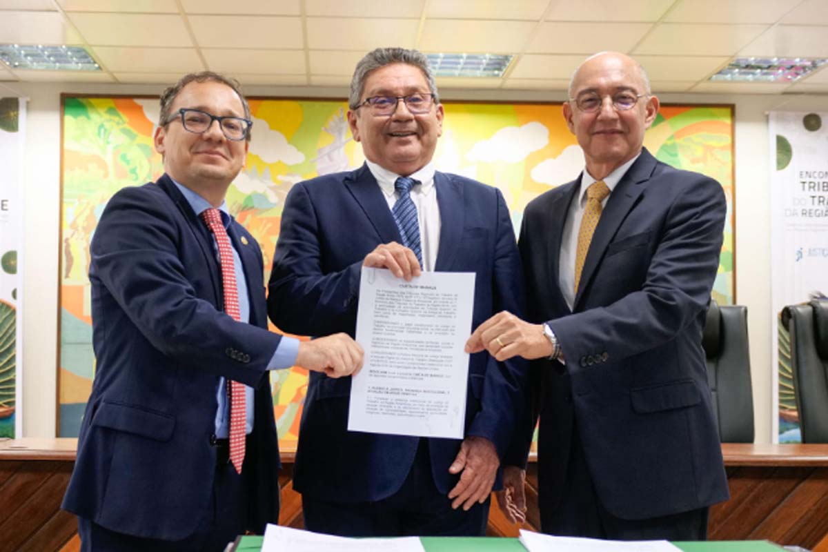TRT-14 fortalece cooperação na Amazônia com acordo inédito e assinatura da Carta de Manaus