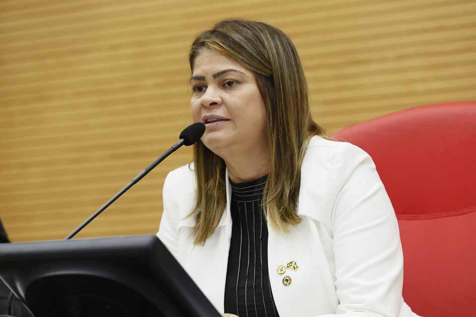 Deputada Estadual Cassia Muleta destina emenda para associação Clube de Mães de Jaru