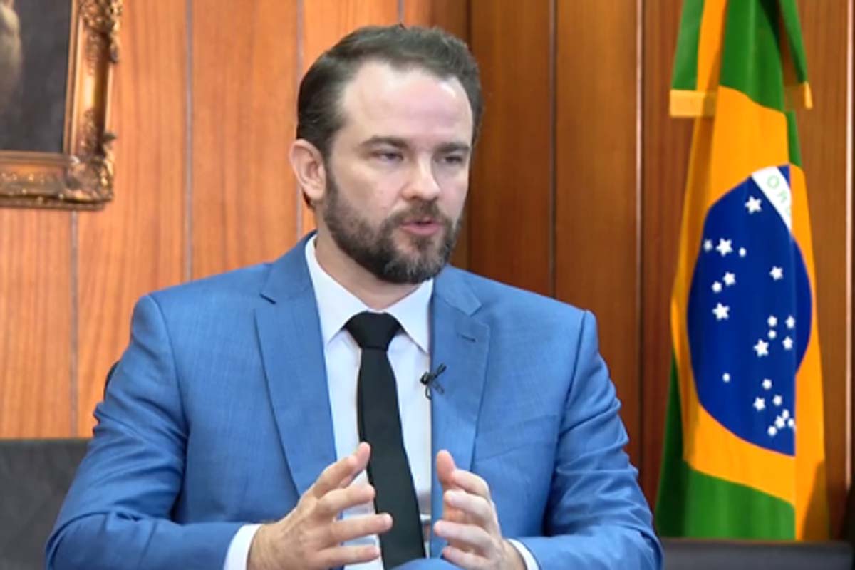 Ministro da Fazenda diz que pessoas e empresas alvos de sanções dos EUA já estavam sendo investigadas