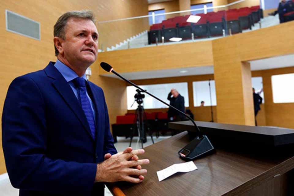 Deputado Luizinho Goebel anuncia projeto de atendimento exclusivo para mulheres em Vilhena